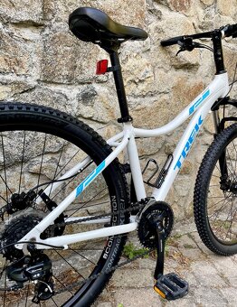 Trek Skye 27.5” S - 9