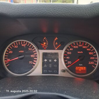 Renault CLIO 1,2 16V - 9