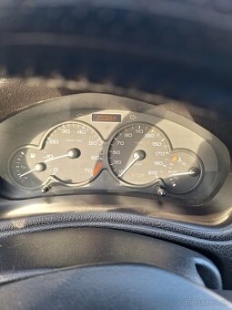 PEUGEOT 206 - 9