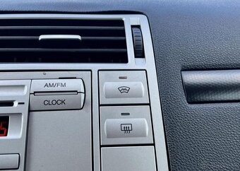 Ford Kuga 2.0TDCi PANORAMA KŮŽE ALU nafta manuál 103 kw - 9