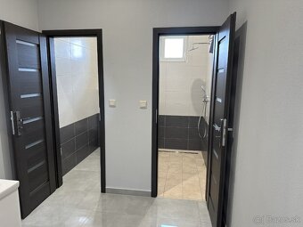 Skladové priestory v oplotenom areáli s vrátnikom - 9