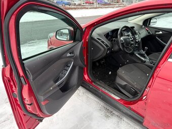 Ford Focus 1.6 EB 110kw TOP VÝBAVA - 9