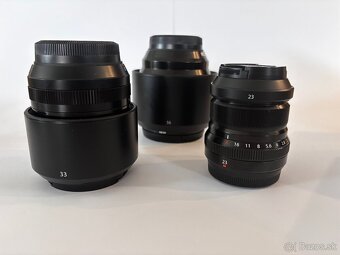Predám Fuji x pro 3 + 2 batérie + kožený obal - 9