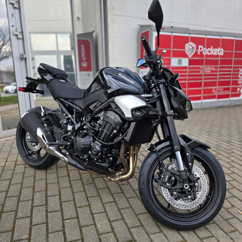 Kawasaki Z900 2025 čierna - 9