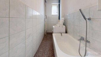 Na predaj, rodinný dom so 7 izbami, 1573 m2 Pozemok, Dubové - 9