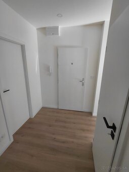 Krásny, zrekonštruovaný 3- i. byt s veľkou loggiou v Lamači - 9