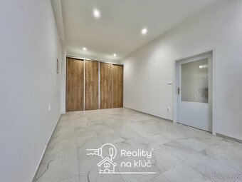 Na prenájom elegantný čiastočne zariadený veľký 2-izbový byt - 9