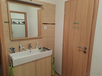 Na predaj 3-podlažná chata 390 m², Striebornica - 9