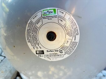 Expanzna nádoba Buderus Logafix 50/1,5 a 25/1,5 - 9