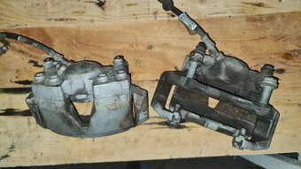 Brzdové strmene A5 - 9