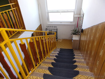 Znížená cena - dvojgeneračný rodinný dom, pozemok 1450 m2, č - 9