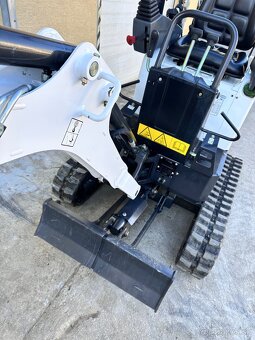Predám minibager zn. Bobcat E 10 Z - 9