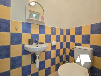 Predaj Podhájska- rodinný dom, 2 x chata a 4 x apartmán - 9