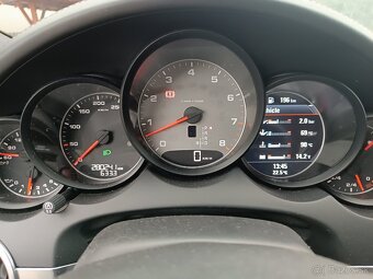 PORSCHE CAYENNE 4.8i - S. - 9