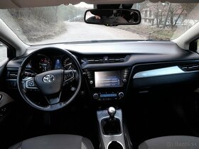 Toyota Avensis Combi 2.0 D-4D S&S Executive - 9