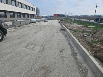 Pokládka zámkovej dlažby - 9