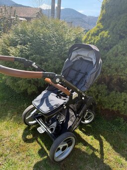Mutsy evo & britax - 9