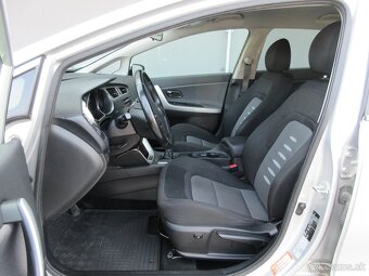 Kia Cee´d SW 1.6 GDI LX/Silver s odp. DPH - 9
