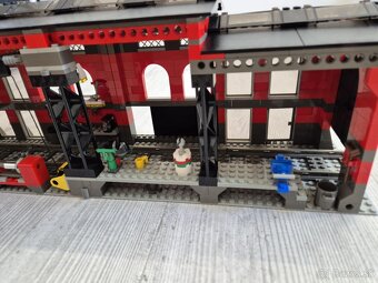 LEGO 10027 VLAK 9V - Train Engine Shed - 9