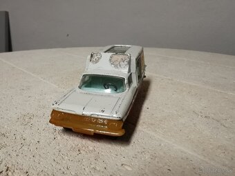 Corgi Chevrolet Impala Kennel pick up - 9