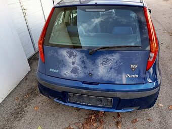 Fiat Punto 1,2 i rok 2002 44kw - 9