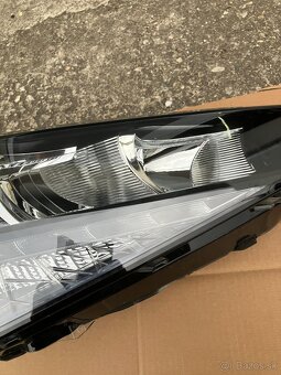 svetlo predni prave SKODA Scala - 9