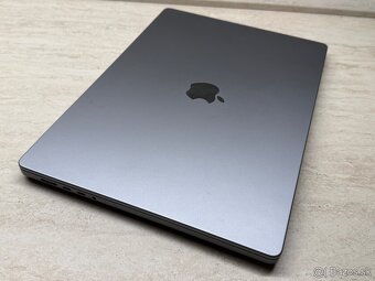 Apple MacBook Pro 16" / M1 Pro / 16GB / 512GB - 9