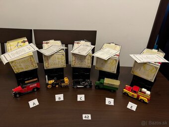4 cast - Matchbox Yesteryear, Matchbox Dinky ZLACNENE - 9