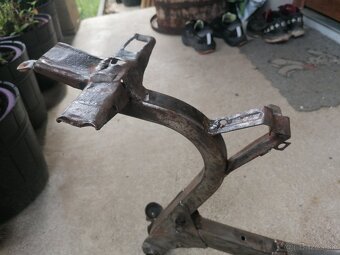 Predám rám so štítkom na Jawa 550 - 9