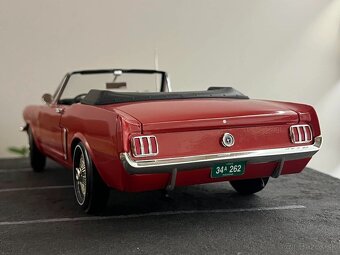 1:12 Ford Mustang 1/2 (1964) ERTL - 9