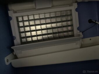 Vyrobník ľadu Vevor - 9