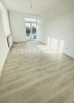 2 izbový byt s 2mi balkónmi Nové Zámky - 9