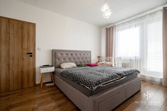 na predaj kompletne zariadený, moderný 3-izbový byt v blízko - 9