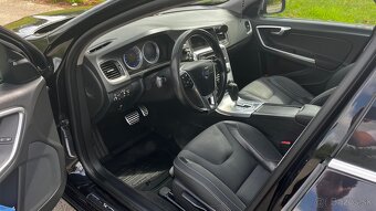Volvo v60 D4 R-design 2.0 R5 120kW - 9