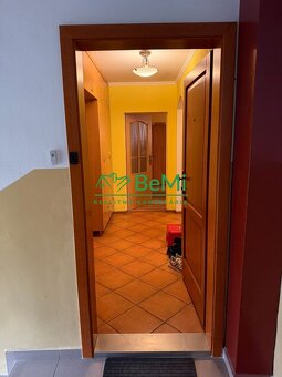 Na predaj 3 izbový byt s logiou na Komenského ulici - 9
