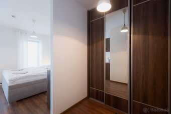 Slnečný investičný apartmán s terasou v projekte Bešeň - 9