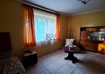 DOHODA Rodinný dom, záhrada 1.400 m2, šírka 27m, Starý Hrádo - 9