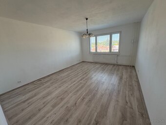 3 izb byt v centre mesta Levice - 9