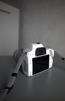 Canon EOS 250D biely + 3× objektív IS STM (TOP SET) - 9