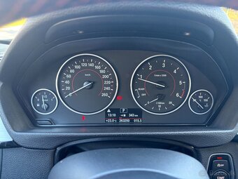 BMW 318d 2018 automat - 9