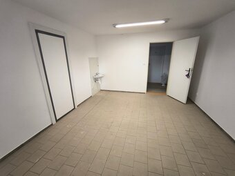 BUDOVA O VEĽKOSTI 860 M2 CENTRE - KOMENSKÉHO, SVIDNÍK - 9