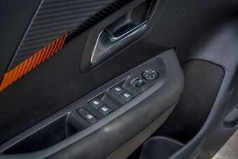 Peugeot 208 1.2 PureTech 55 kW 2023  38 500 km - 9