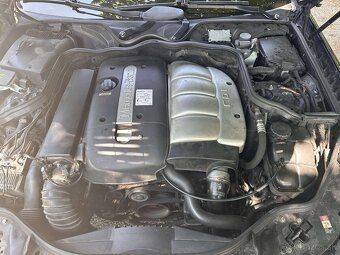 Mercedes-Benz w211 e220 cdi Avantgarde - 9