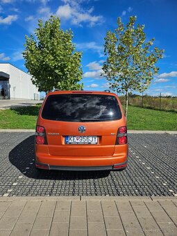 Volkswagen Touran Cross 1,4 Tsi - 9