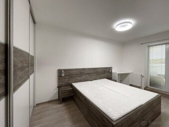 Prenajom moderneho 2-izboveho bytu s terasou a parkovacim mi - 9