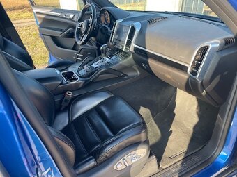 Porsche Cayenne - 9
