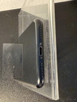 Predám Apple iPhone SE 2020 128GB Black Stav nového telefónu - 9