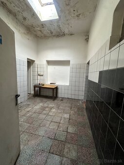 Na predaj tehlová budova na podnikanie v Gelnici - 9