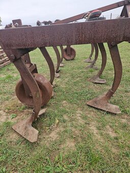 Radličkový podmietač ,podrývák HEGER - 9