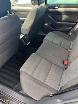 Volkswagen Passat B8,5 Variant business 2.0TDI 110kw DSG - 9
